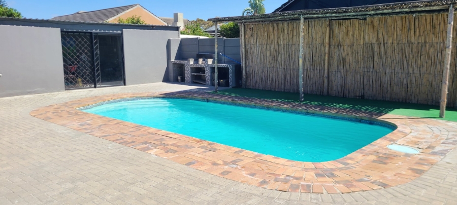 2 Bedroom Property for Sale in Tuscany Glen Western Cape